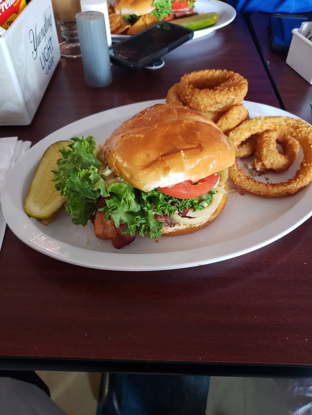 Canal Towpath Bar & Grill | restaurant | 5143 Canal Rd, Garfield Heights, OH 44125, USA | 2168832079 OR +1 216-883-2079