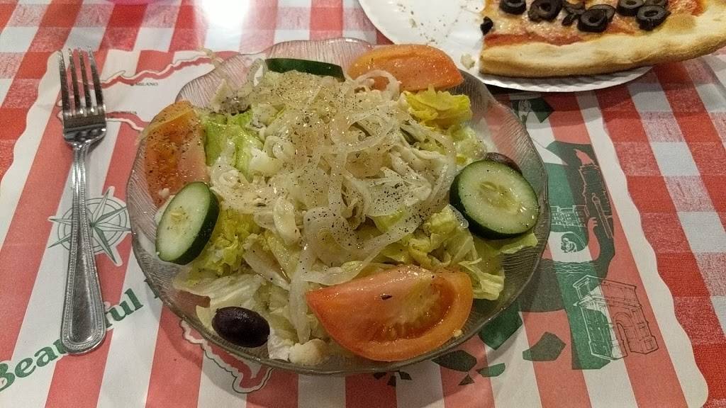 Renatos Pizza | restaurant | 36 S Maple Ave, Ridgewood, NJ 07450, USA | 2016523554 OR +1 201-652-3554