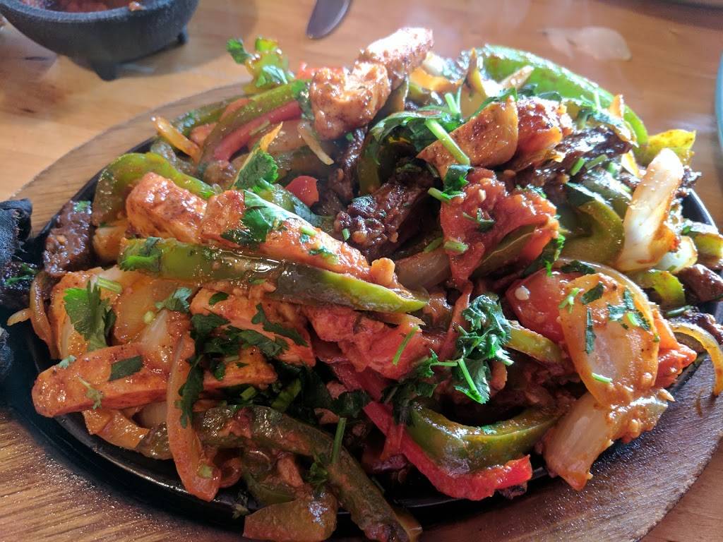 Tellos Grill & Cafe | restaurant | 200 W Grand Ave, Port Washington, WI 53074, USA | 2622681133 OR +1 262-268-1133