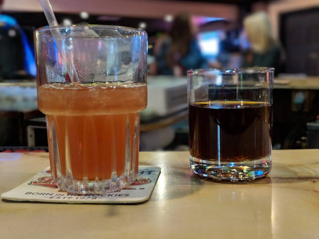 Rookies Bar & Grill | restaurant | 1702 120th St, Omaha, NE 68154, USA | 4024930351 OR +1 402-493-0351