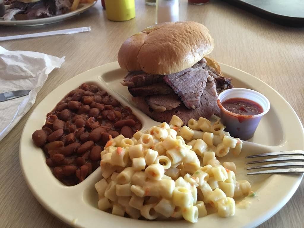 The Wrangler Family Barbecue | restaurant | 901 El Cajon Blvd, El Cajon, CA 92020, USA | 6194421170 OR +1 619-442-1170