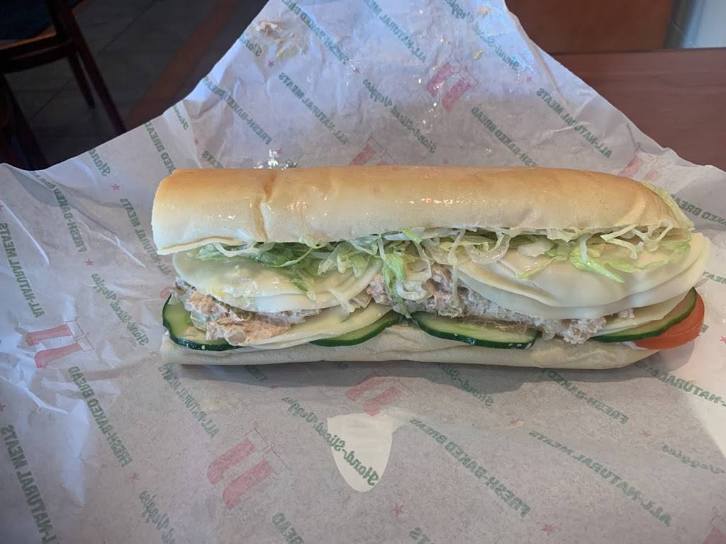 Jimmy Johns | meal delivery | 5960 Beach Blvd #2, Jacksonville, FL 32207, USA | 9043965870 OR +1 904-396-5870