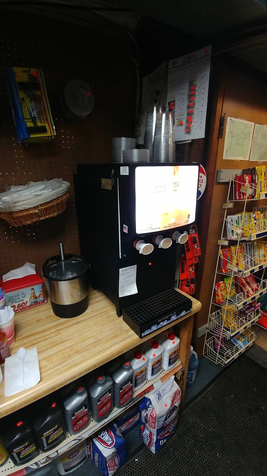 Applebees Superette | restaurant | 248 Cardville Rd, Greenbush, ME 04418, USA | 2078275997 OR +1 207-827-5997