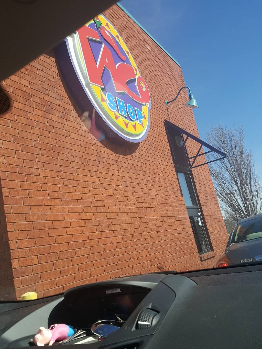 Taco Shop | restaurant | 6825 E 21st St N, Wichita, KS 67206, USA | 3164403264 OR +1 316-440-3264