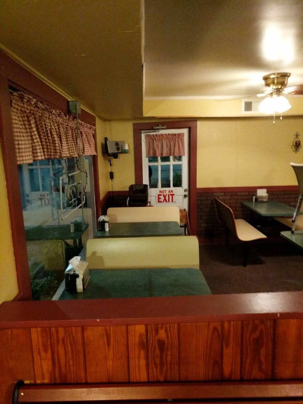 Garland Pizza | restaurant | 103 S Ingold Ave, Garland, NC 28441, USA | 9105291777 OR +1 910-529-1777