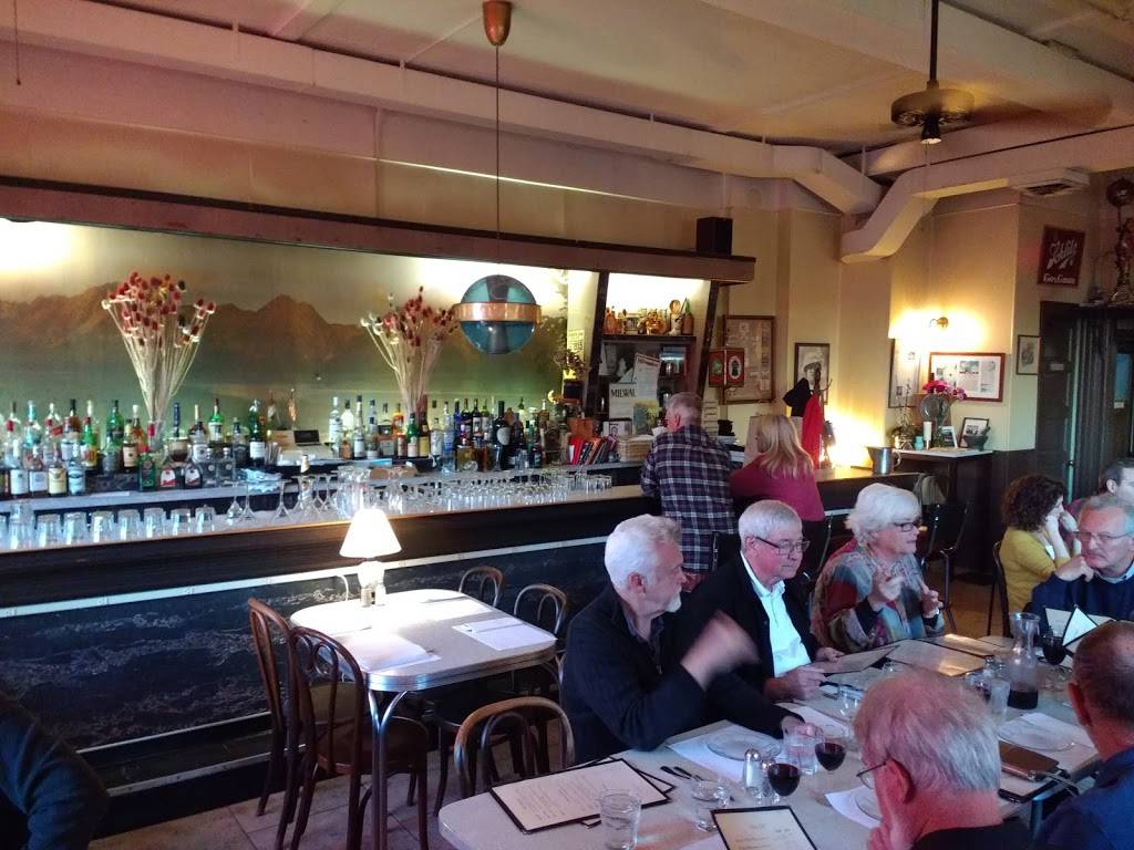 Three Brothers | restaurant | 2414 S St Clair St, Milwaukee, WI 53207, USA | 4144817530 OR +1 414-481-7530