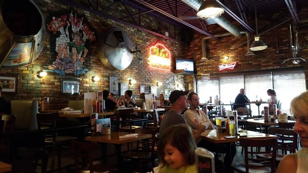 Gilligans | restaurant | 1270 Walker Rd, Windsor, ON N8Y 4T4, Canada | 5199710204 OR +1 519-971-0204