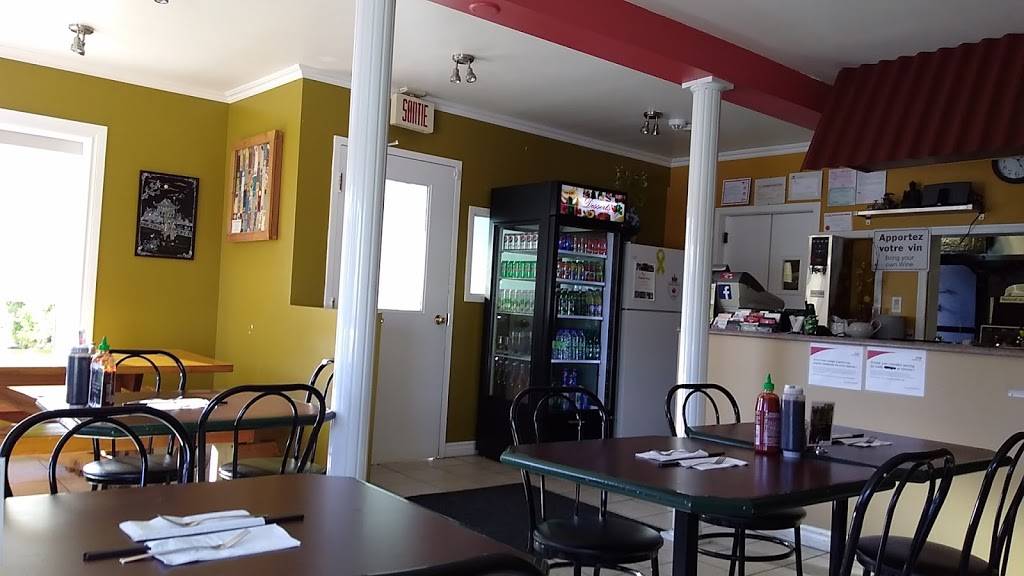 Le Bistro Pho | restaurant | 62 Boulevard Saint-Raymond, Gatineau, QC J8Y 1S1, Canada | 8192057878 OR +1 819-205-7878