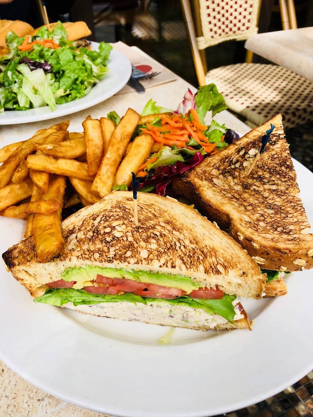 Crepevine | restaurant | 367 University Ave, Palo Alto, CA 94301, USA | 6503233900 OR +1 650-323-3900