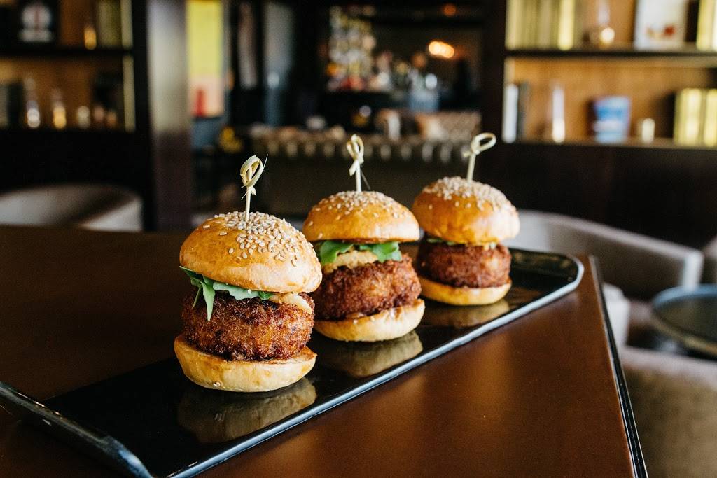 The Punch Room | restaurant | 201 E Trade St, Charlotte, NC 28202, USA | 7045472244 OR +1 704-547-2244