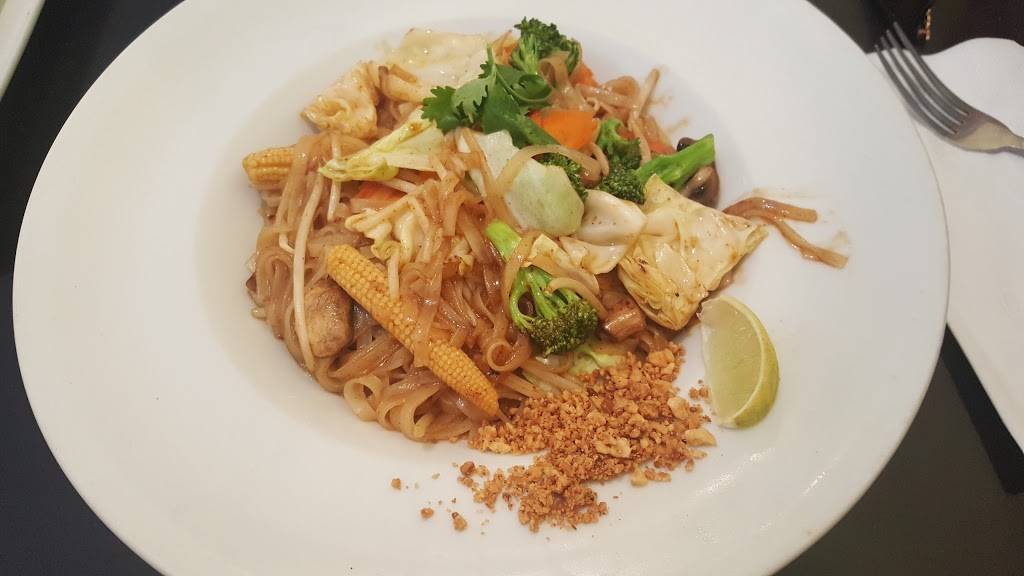 Sister House Thai Fusion | restaurant | 26879 Bouquet Canyon Rd, Santa Clarita, CA 91350, USA | 6612639911 OR +1 661-263-9911