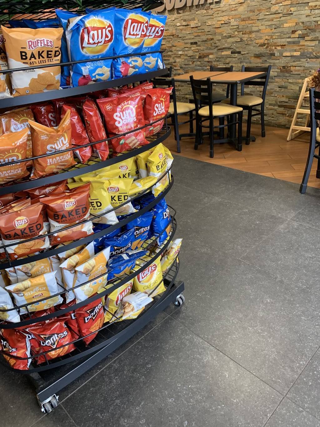 Subway | restaurant | 157 Bedford St, Burlington, MA 01803, USA | 7812704479 OR +1 781-270-4479