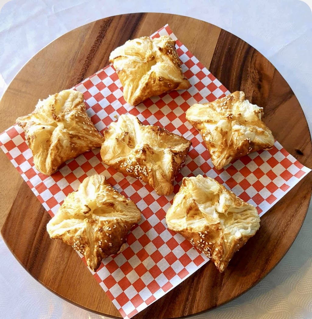 Alex Taverna | restaurant | 961 Main St, Limon, CO 80828, USA | 7204198711 OR +1 720-419-8711