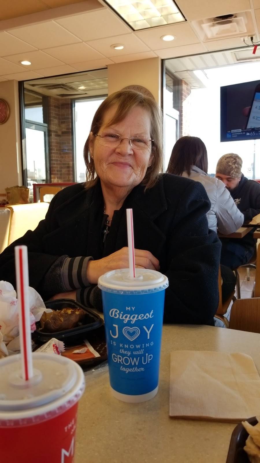 Wendys | restaurant | 1210 N Keller Dr, Effingham, IL 62401, USA | 2173424420 OR +1 217-342-4420