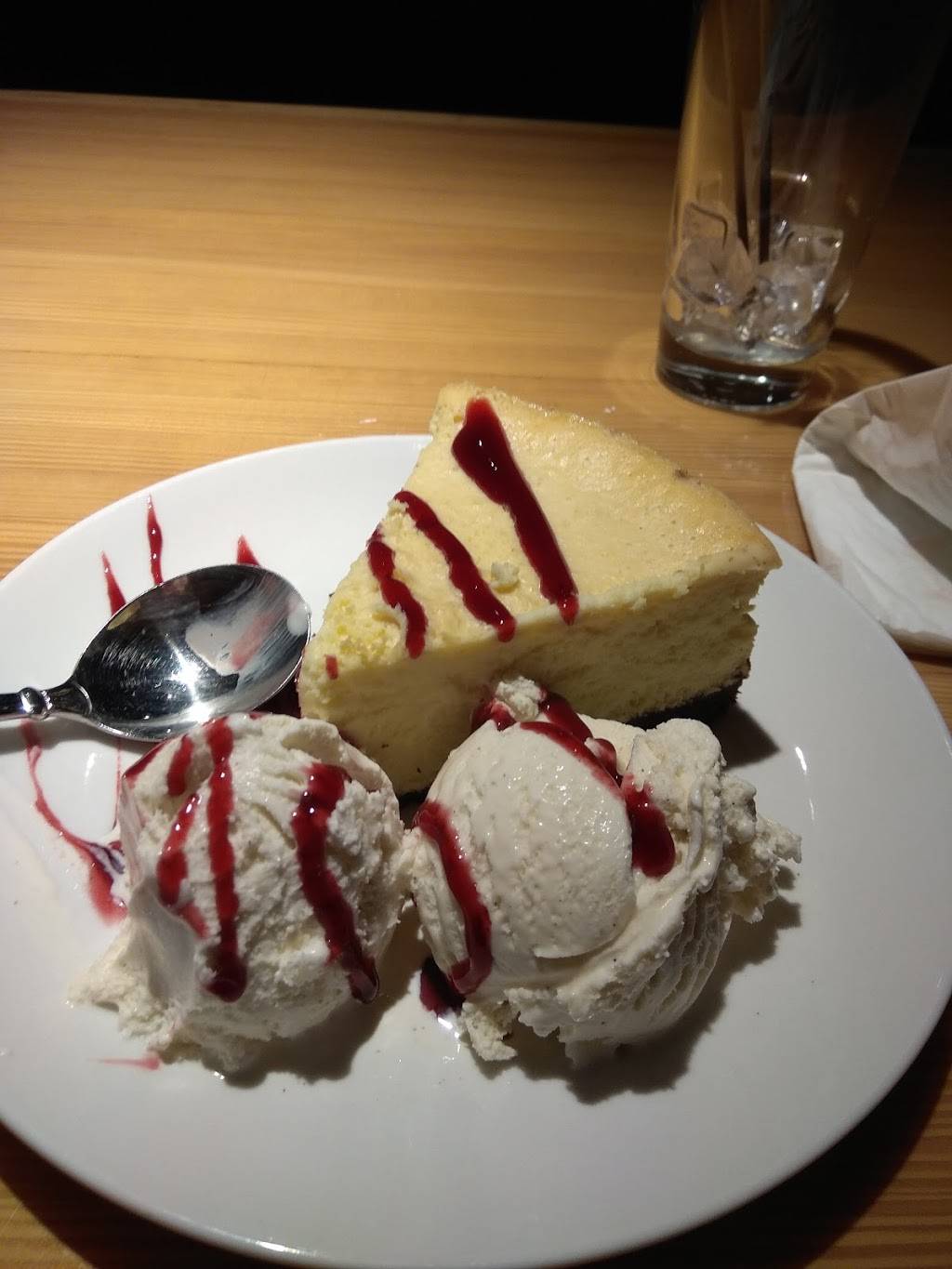 The HUB Stadium | restaurant | 2550 Innovation Dr, Auburn Hills, MI 48326, USA | 2483644000 OR +1 248-364-4000