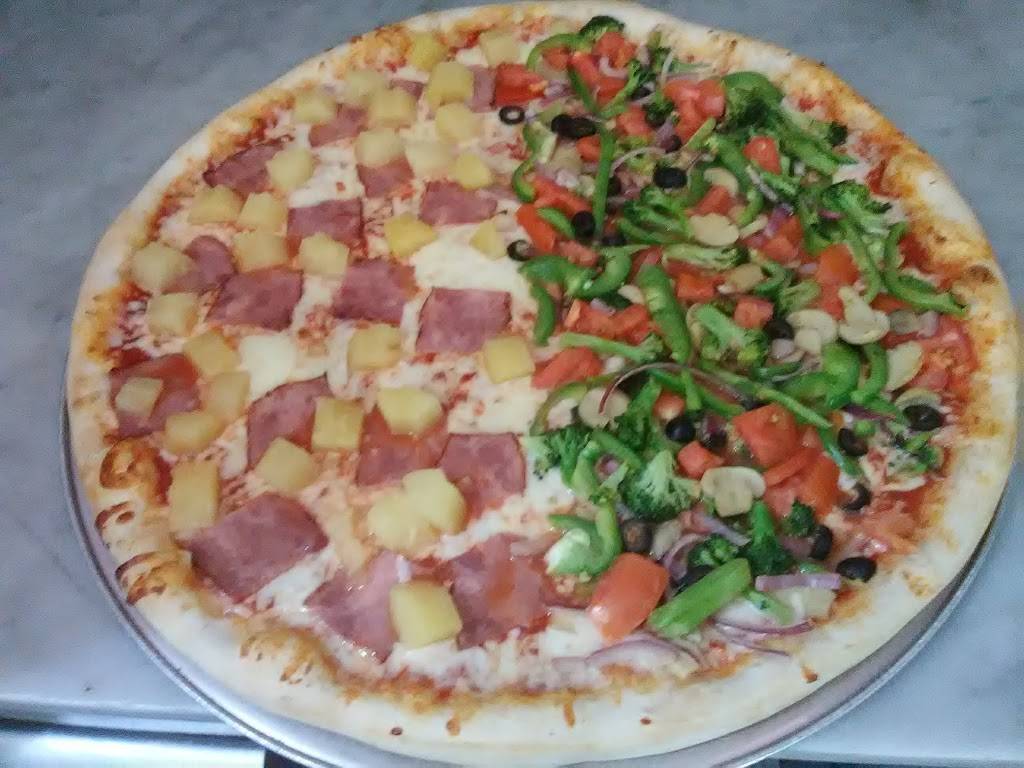 Crown Fried Chicken & Pizza | restaurant | 963 Fulton St, Brooklyn, NY 11238, USA | 7182303000 OR +1 718-230-3000