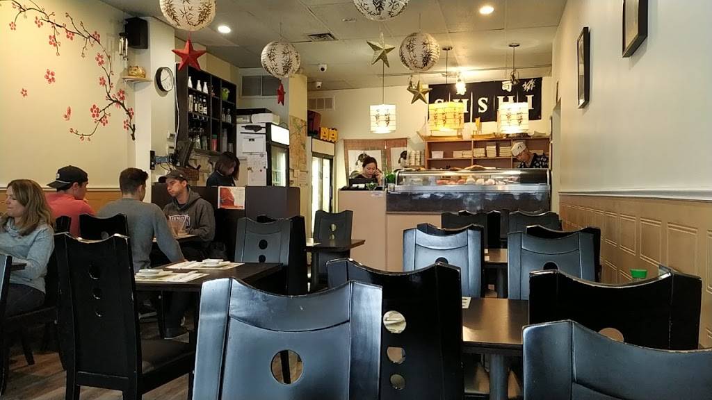 Yonge Sushi | restaurant | 3421 Yonge St, North York, ON M4N 2N1, Canada | 4165467938 OR +1 416-546-7938