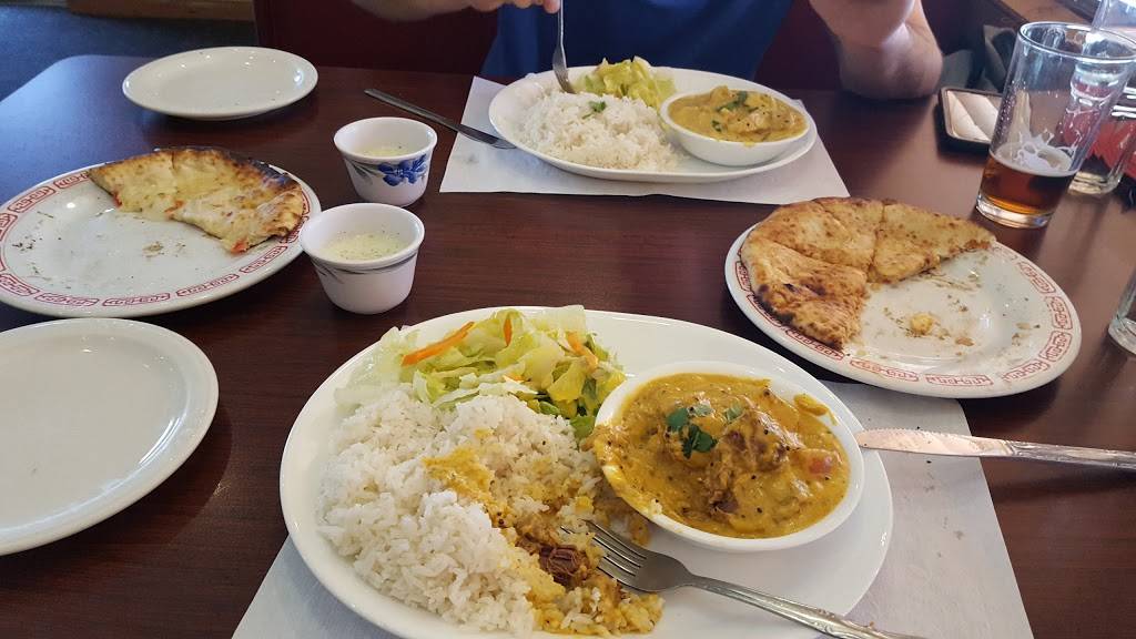Tandoor Indian Cuisine | restaurant | 3530 Village Dr #100, Lincoln, NE 68516, USA | 4024232007 OR +1 402-423-2007