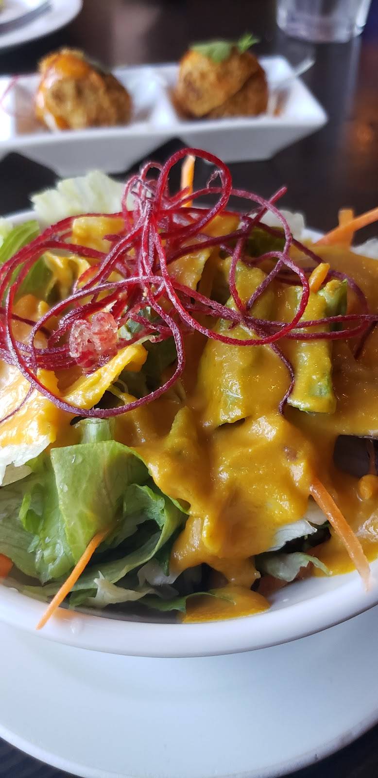 LEVEL Restaurant & Bar | restaurant | 2007 W Broad St, Richmond, VA 23220, USA | 8043538885 OR +1 804-353-8885