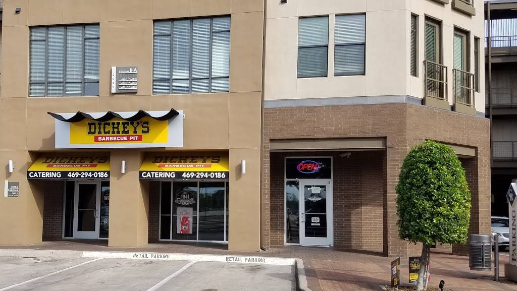 Dickeys Barbecue Pit | restaurant | 2222 Medical District Dr, Dallas, TX 75235, USA | 4692940186 OR +1 469-294-0186