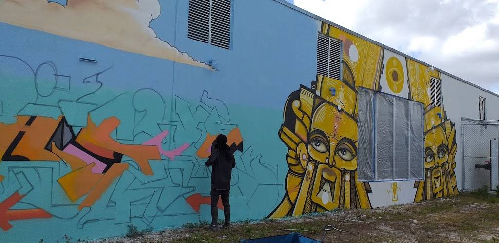 Unbranded Brewing Co. | restaurant | 1395 E 11th Ave, Hialeah, FL 33010, USA | 7863323097 OR +1 786-332-3097