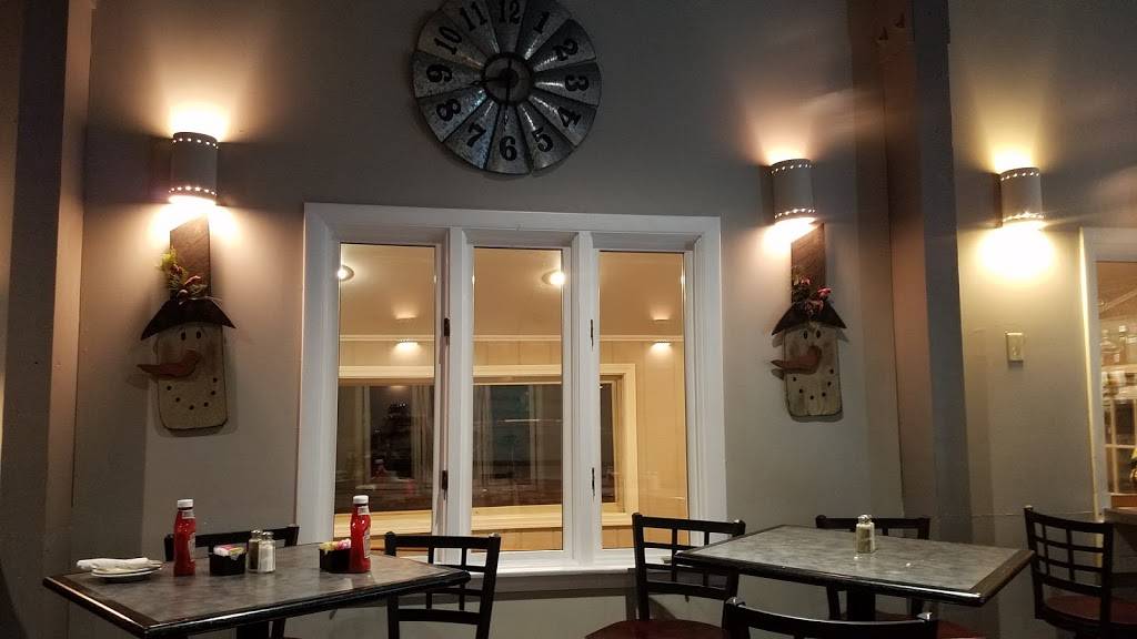 Chick-A-Dee of Lewiston | restaurant | 1472 Lisbon St, Lewiston, ME 04240, USA | 2073763870 OR +1 207-376-3870