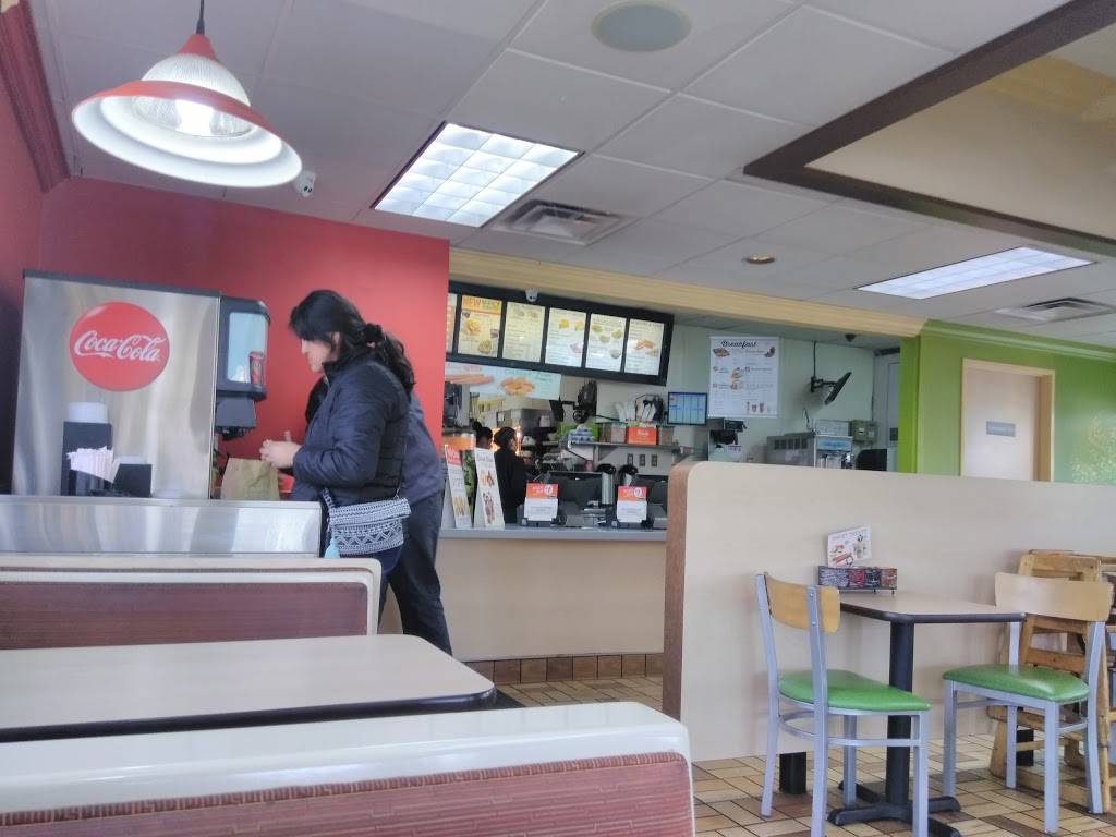 Del Taco | meal takeaway | 310 McKinley St, Corona, CA 92879, USA | 9517378344 OR +1 951-737-8344