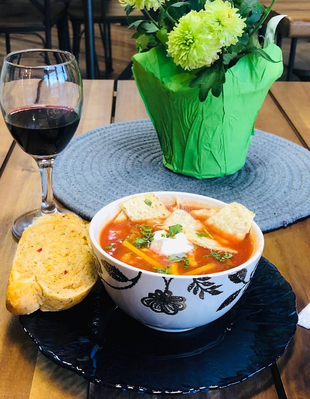 Z Place for Wine | restaurant | 7823 Cooper Rd, Montgomery, OH 45242, USA | 5137939463 OR +1 513-793-9463