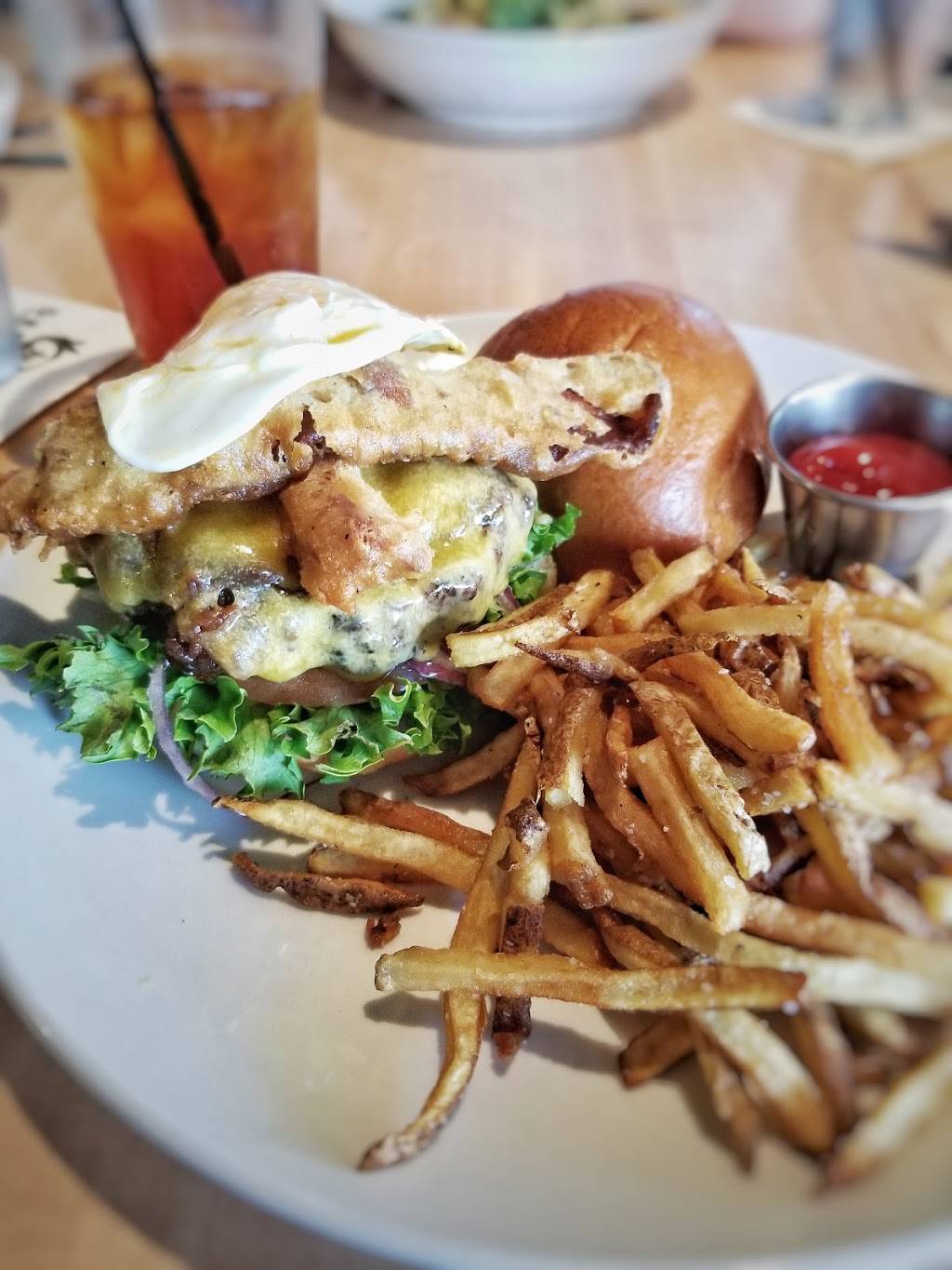 DESTIHL Restaurant & Brew Works | restaurant | 318 Towanda Ave, Normal, IL 61761, USA | 3098622337 OR +1 309-862-2337