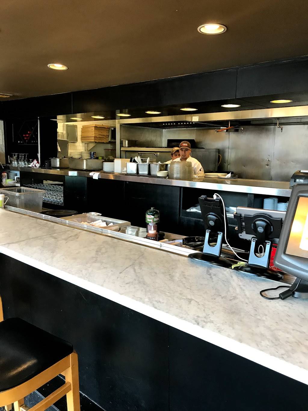 Louises Trattoria | restaurant | 10645 Pico Blvd, Los Angeles, CA 90064, USA | 3104756084 OR +1 310-475-6084