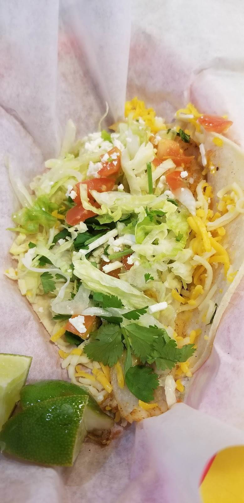 Fuzzys Taco Shop | restaurant | 791 N Hwy 77, Waxahachie, TX 75165, USA | 9729379400 OR +1 972-937-9400
