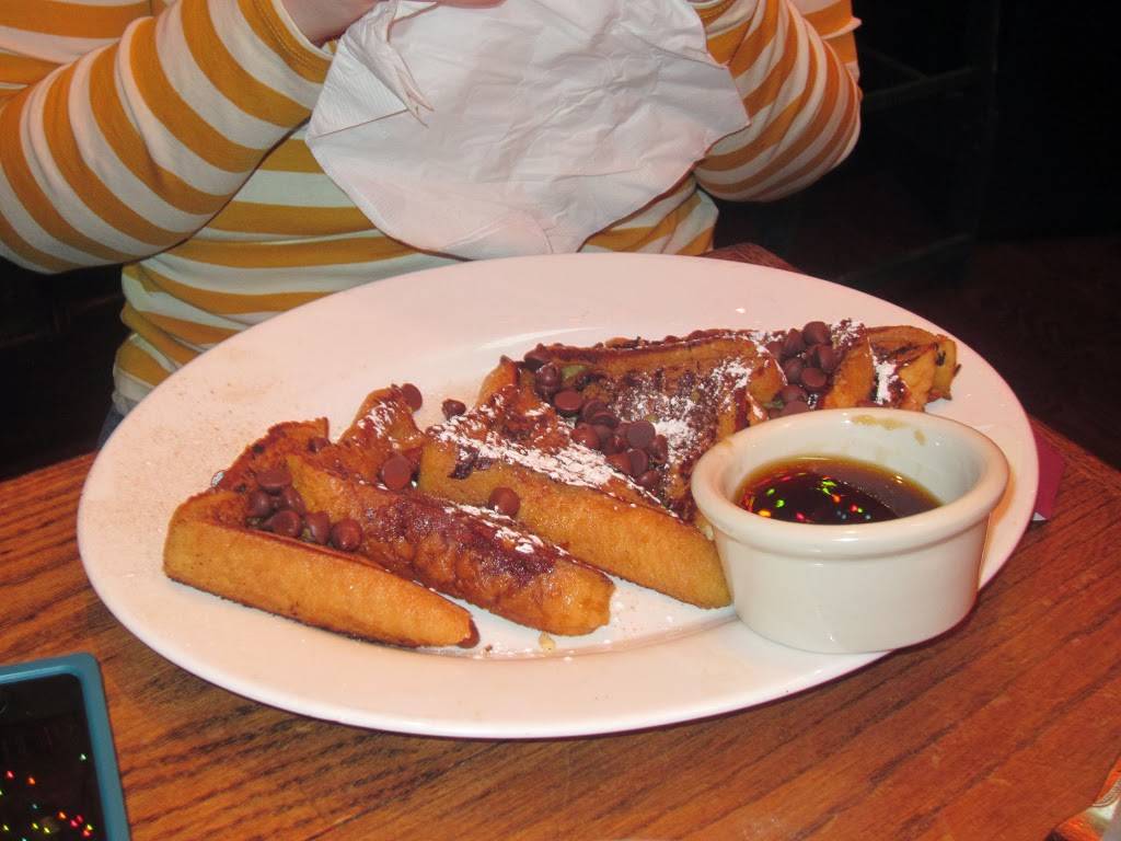 Butch McGuires | restaurant | 20 W Division St, Chicago, IL 60610, USA | 3127874318 OR +1 312-787-4318