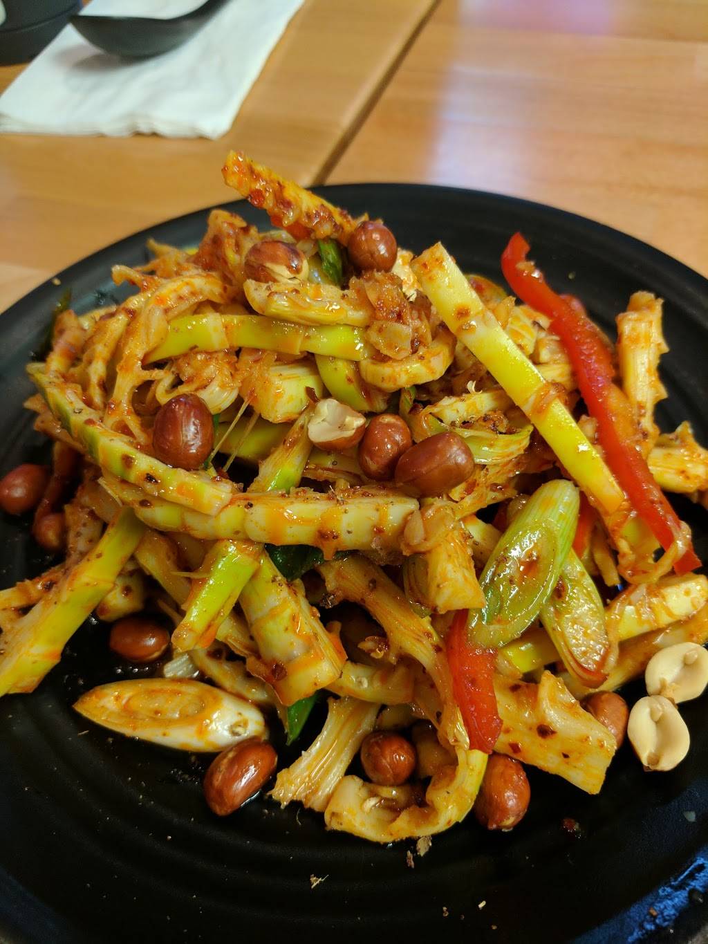 Fahrenheit Asian Hot Soups and Noodles | restaurant | 1313 Dolley Madison Blvd #103, McLean, VA 22101, USA | 7036468968 OR +1 703-646-8968