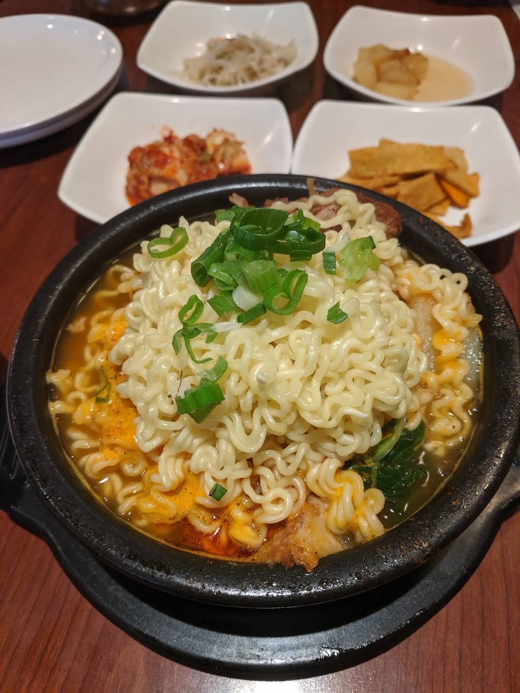 ONNURI 감자탕 (Korean Restaurant) | restaurant | 1170 Burnhamthorpe Rd W #15, Mississauga, ON L5C 4E6, Canada | 9058483545 OR +1 905-848-3545