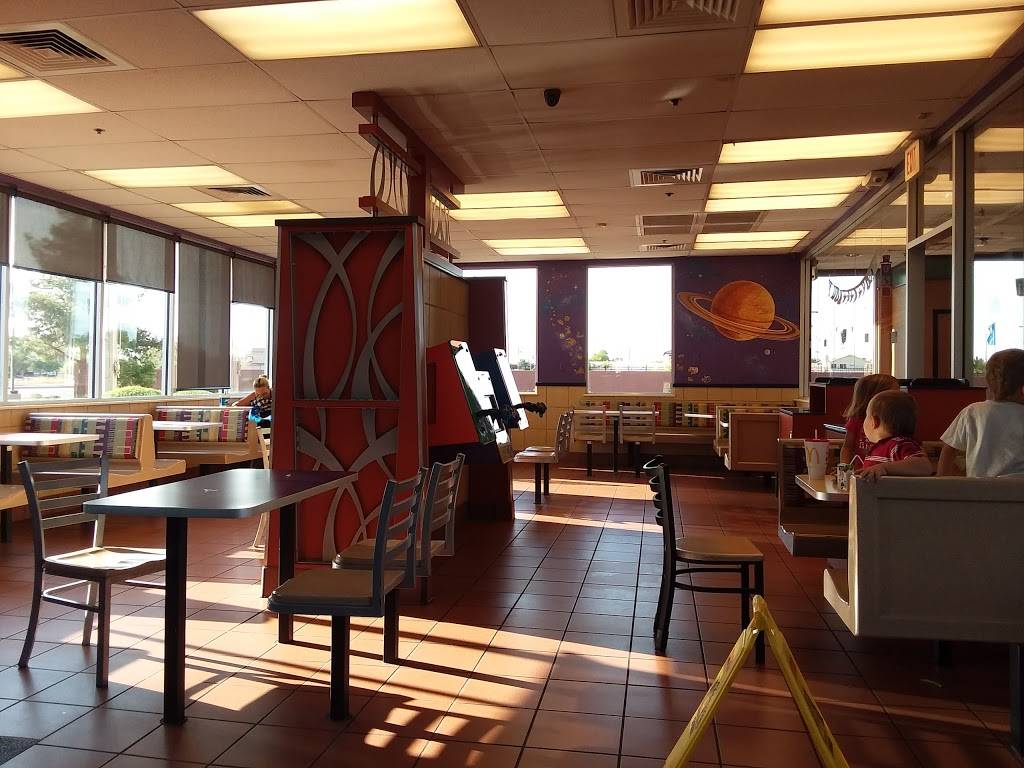 McDonalds | cafe | 47 N McQueen Rd, Gilbert, AZ 85233, USA | 4804974558 OR +1 480-497-4558