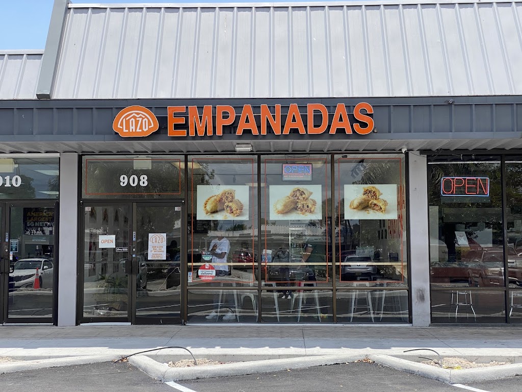 Lazo Empanadas | meal takeaway | 908 NE 62nd St, Oakland Park, FL 33334, USA | 7546009334 OR +1 754-600-9334