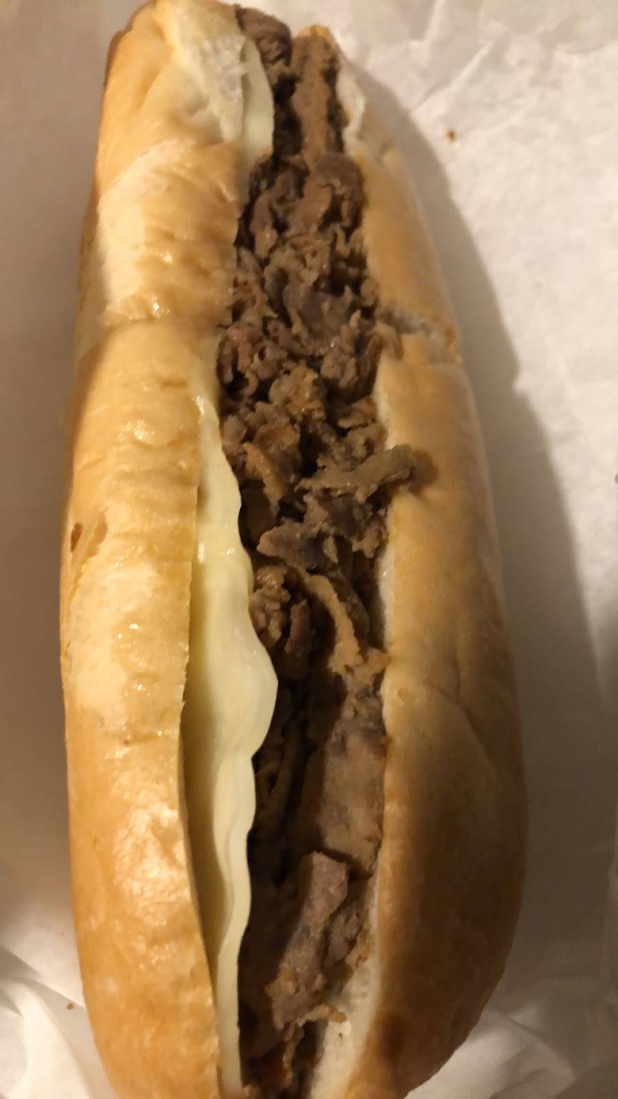 Chubbys Cheesesteaks East Side | meal takeaway | 2232 N Oakland Ave, Milwaukee, WI 53202, USA | 4142879999 OR +1 414-287-9999