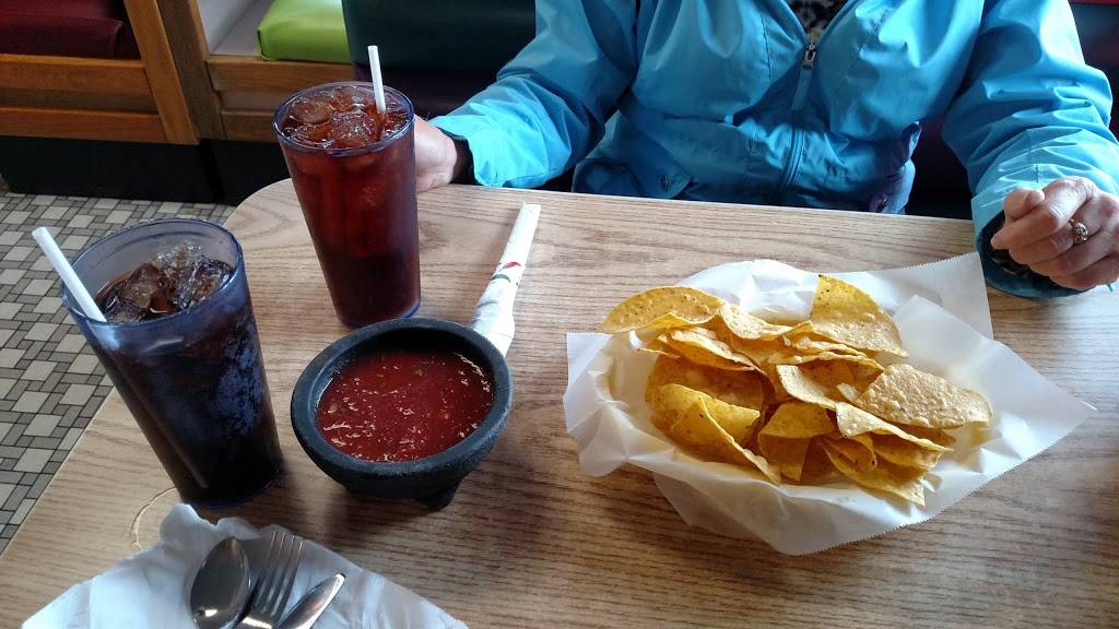 Los Ranchitos Mexican Restaurant | restaurant | 801 N Main St, Monmouth, IL 61462, USA | 3097342233 OR +1 309-734-2233