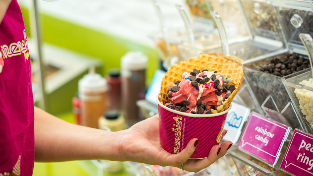 Menchies Frozen Yogurt | bakery | 3267 Hodges Blvd Ste 2, Jacksonville, FL 32224, USA | 9042328234 OR +1 904-232-8234