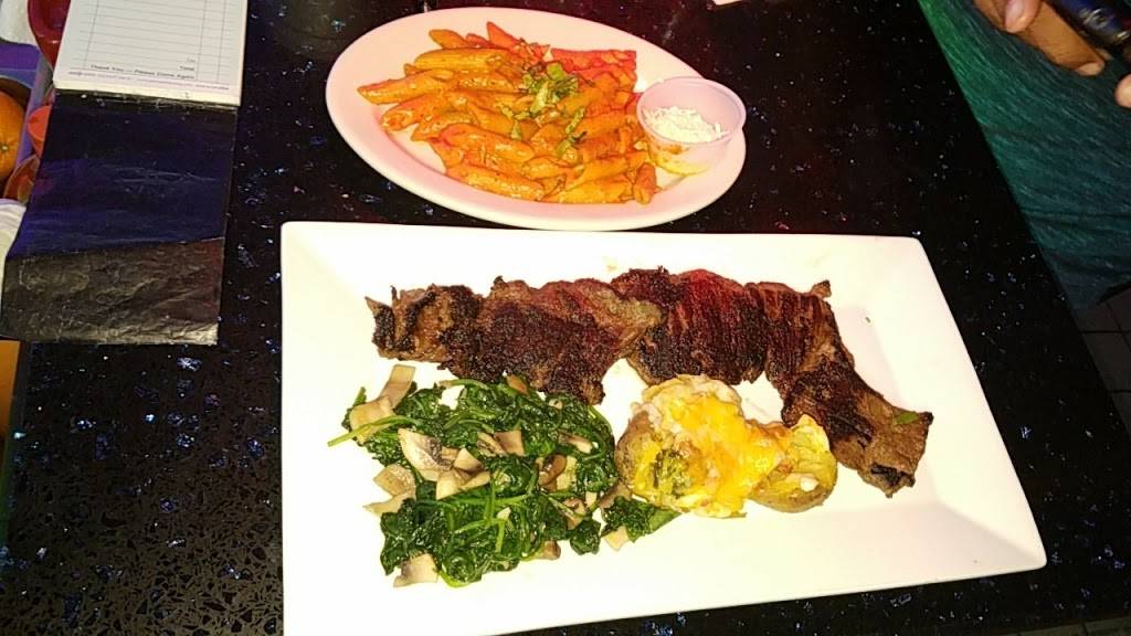 Lindas | restaurant | 71 Main St, Hempstead, NY 11550, USA | 5165656434 OR +1 516-565-6434