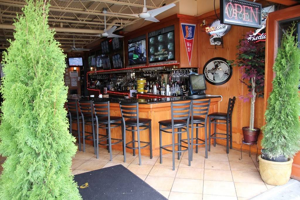 Joe Broadways Billiards & Sports Pub | restaurant | 2178 Forest Ave, Staten Island, NY 10303, USA | 7187279194 OR +1 718-727-9194