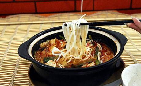 Fu Long Rice Noodles | restaurant | 1332 Huron St, London, ON N5V 2E2, Canada | 5196016088 OR +1 519-601-6088