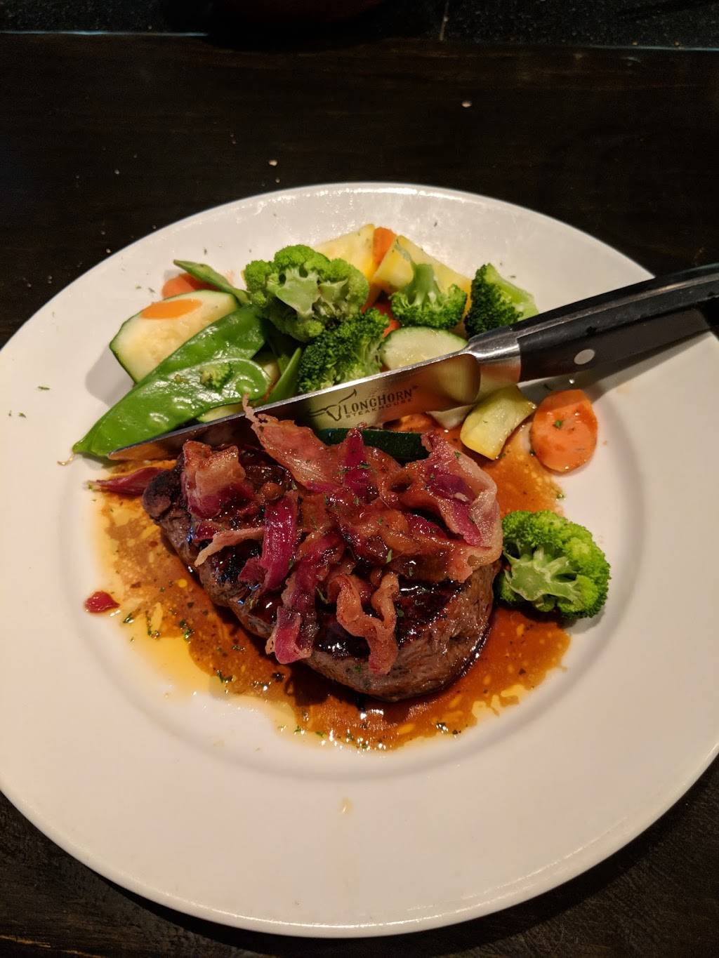 LongHorn Steakhouse | meal takeaway | 71 Central Pkwy, Heath, OH 43056, USA | 7405221035 OR +1 740-522-1035