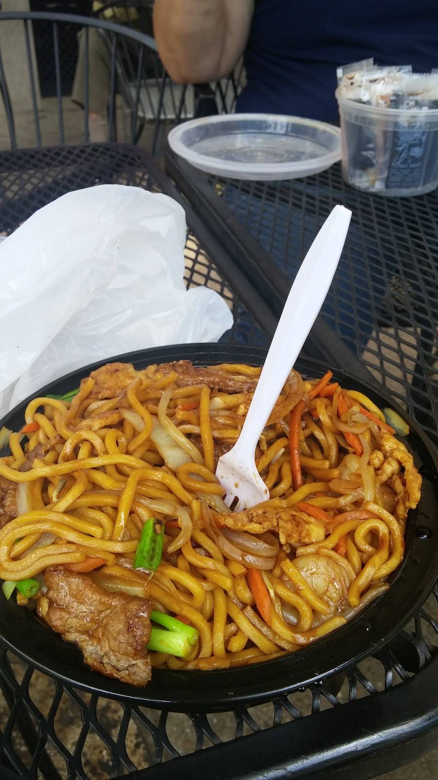 Eddies Cafe Chinese Cuisine | restaurant | 2600 Connecticut Ave NW, Washington, DC 20008, USA | 2026673939 OR +1 202-667-3939