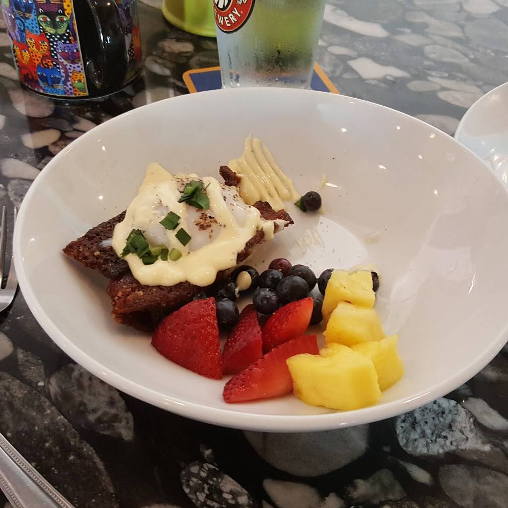 Plonk! Beer & Wine Bistro | restaurant | Behind Wells Fargo, 1214 W 43rd St #100, Houston, TX 77018, USA | 7132901070 OR +1 713-290-1070