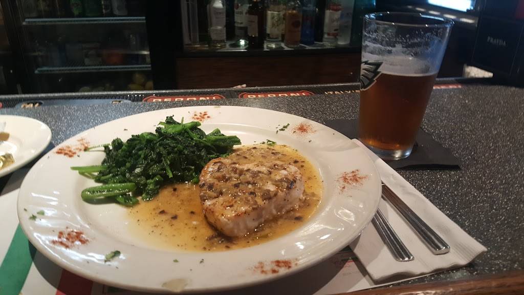 Rocco & Annas Ristorante | restaurant | 302 Main St, Parkesburg, PA 19365, USA | 6108573751 OR +1 610-857-3751