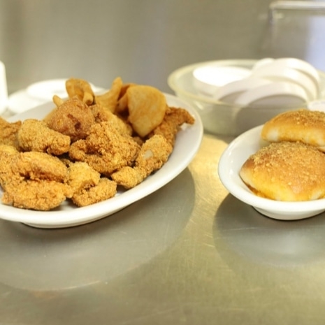 Emmanuels Family Restaurant | restaurant | 4401 S Broadway, St. Louis, MO 63111, USA | 3143008884 OR +1 314-300-8884