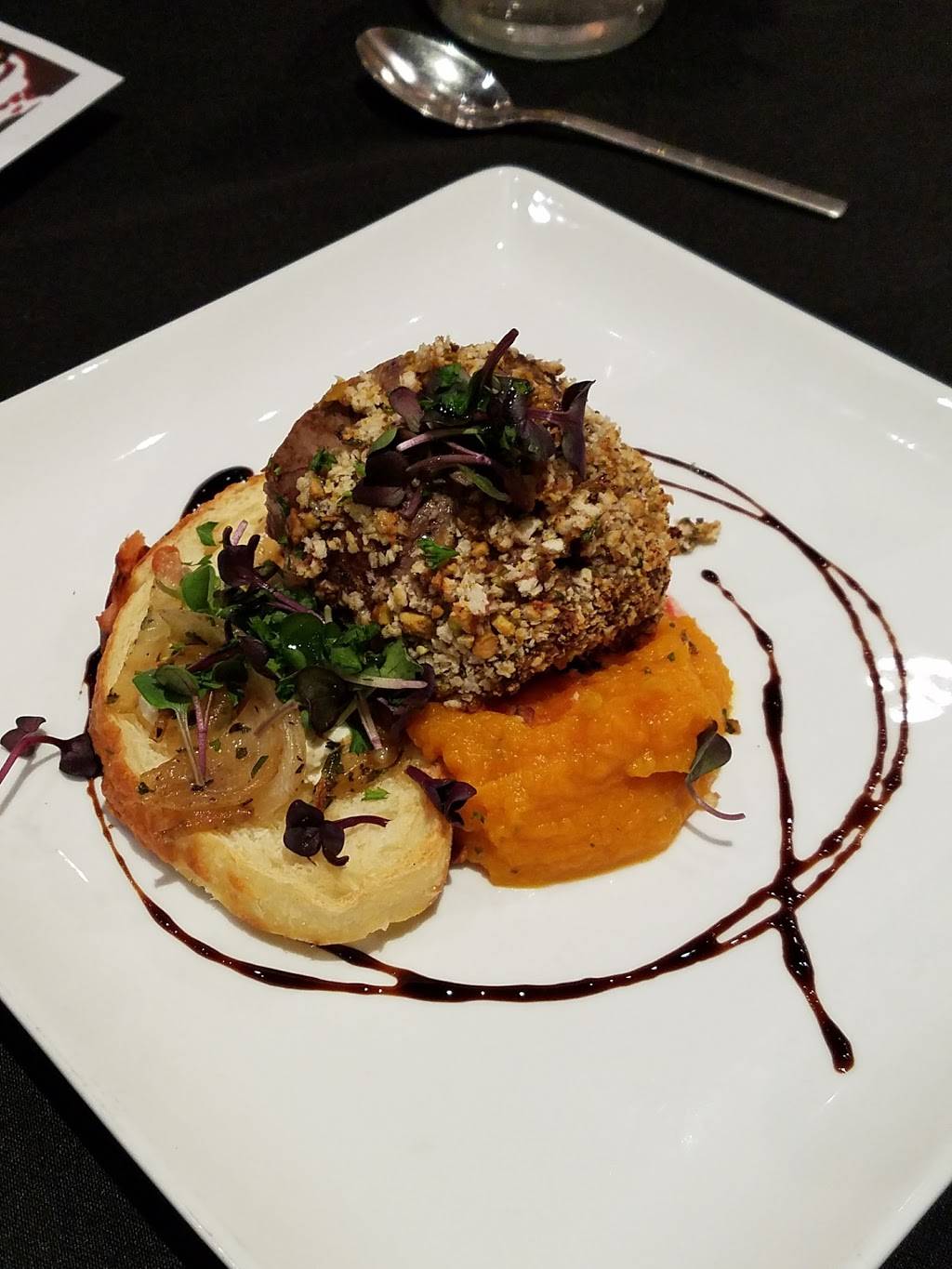 Bleu Restaurant & Lounge | night club | 221 S B.B. King Blvd, Memphis, TN 38103, USA | 9013345950 OR +1 901-334-5950