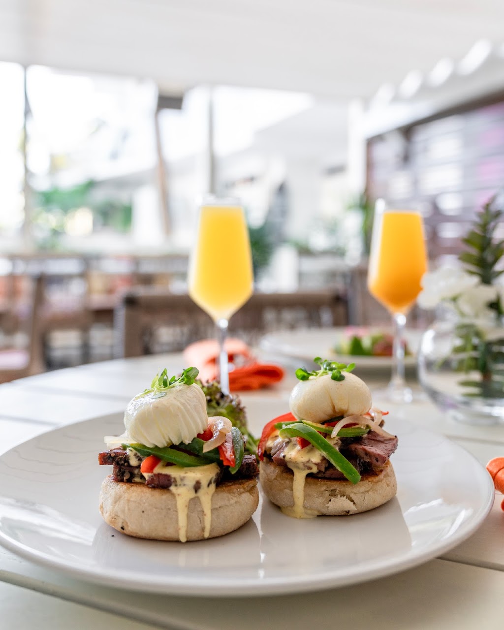 Ambersweet | restaurant | 4041 Collins Ave, Miami Beach, FL 33140, USA | 3054241234 OR +1 305-424-1234