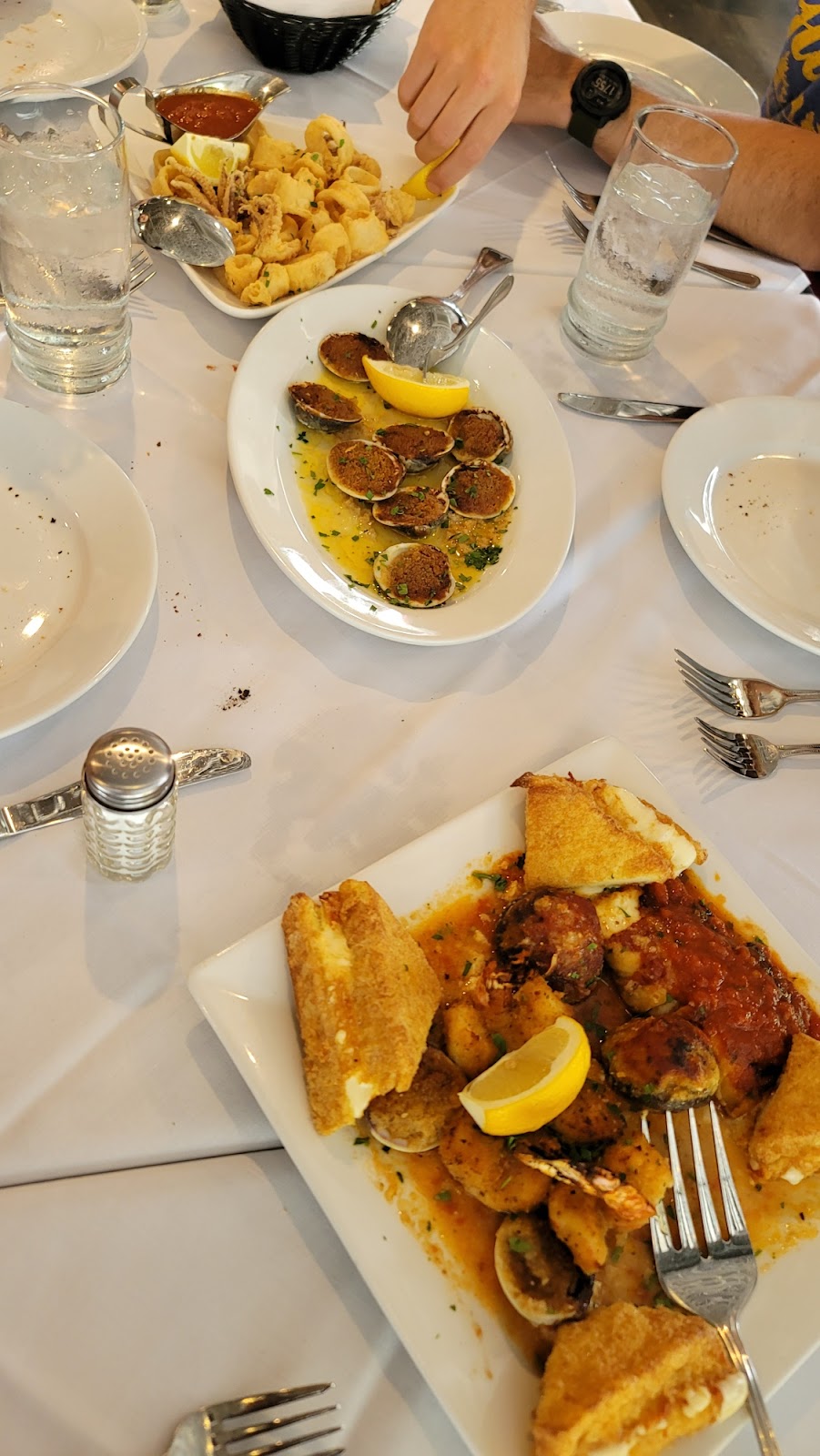 Osfizio | restaurant | 4651 Hylan Blvd, Staten Island, NY 10312, USA | 7182273000 OR +1 718-227-3000